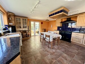 Photo 19- click for photo gallery